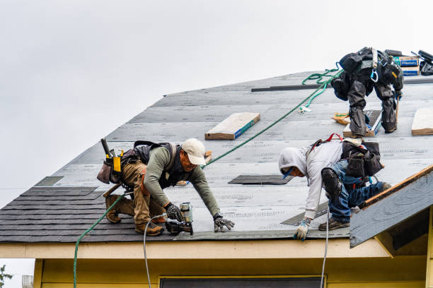 Professional Gutter Installation technician working in Lakemore, OH